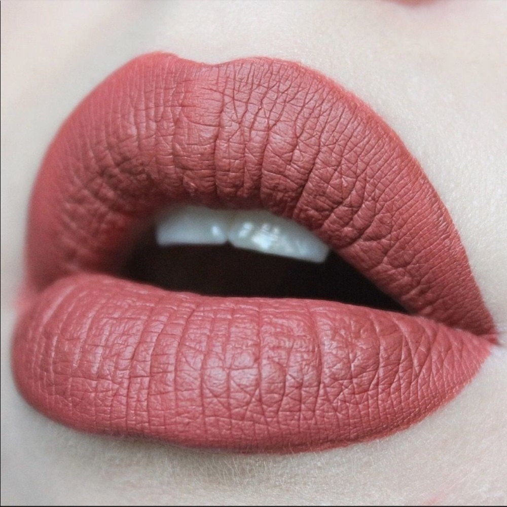 HOLA NEON  Velvet Liquid Lipstick  The Easy Sell 💄 NEW BNIB